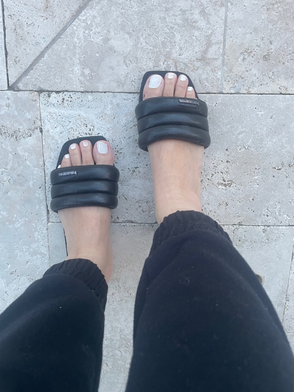 Havaianas black slip ons - Picture 4 of 6